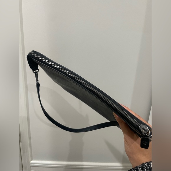 Authentic MCM Black Visetos Liz Shopper Tote Removable Pouch - Picture 4 of 11